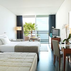 Zimmer mit Kingsize-Bett